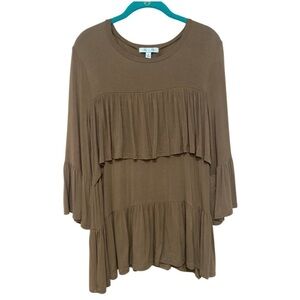 She + Sky Tiered Layered Blouse with Bell Sleeves Green Size S